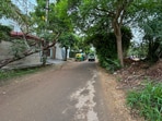 The RWA alleged substandard construction, poor park maintenance and insufficient desilting, while officials said inspections and corrective work would follow. (Parveen Kumar/HT)