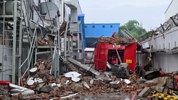 2 killed, 3 injured as wall collapses during fire rescue op in Greater Noida 2 killed, 3 injured as wall collapses during fire rescue op in Greater Noida