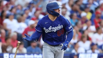 Los Angeles Dodgers manager Dave Roberts revealed that Dalton Rushing will not resume throwing for several weeks. (IMAGN IMAGES via Reuters Connect)