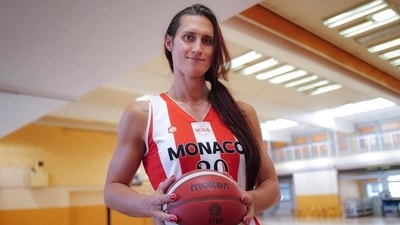 Julie Tétart is a 34-year-old French basketball player who competes for Monaco Basket Association in Ligue Féminine 2. (Instagram @_julietetart_) Julie Tétart is a 34-year-old French basketball player who competes for Monaco Basket Association in Ligue Féminine 2. (Instagram @_julietetart_)
