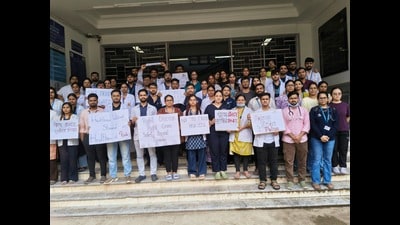 Resident doctors boycotted outpatient departments (OPDs), elective procedures, routine duties and academic activities in protest. (HT PHOTO) Resident doctors boycotted outpatient departments (OPDs), elective procedures, routine duties and academic activities in protest. (HT PHOTO)