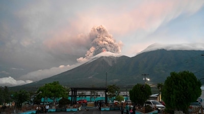 Fuego volcano erupts in Alotenango, some 65 kilometers southwest of Guatemala City, (AFP) Fuego volcano erupts in Alotenango, some 65 kilometers southwest of Guatemala City, (AFP)