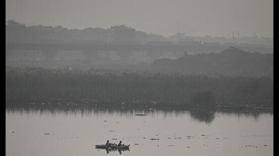 According to a Central government survey conducted between 2020 and 2024, a total of 126 fish species were recorded along the Yamuna from Yamunotri to Prayagraj. (RAJ K RAJ /HT PHOTO)