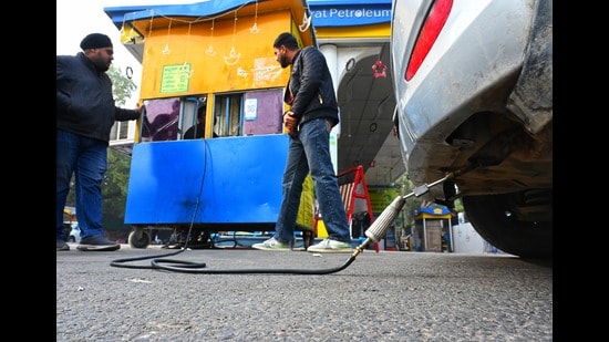 Commercial and government vehicles are among the worst affected as registration records are often linked to authorised officials instead of drivers. (HT Archive)