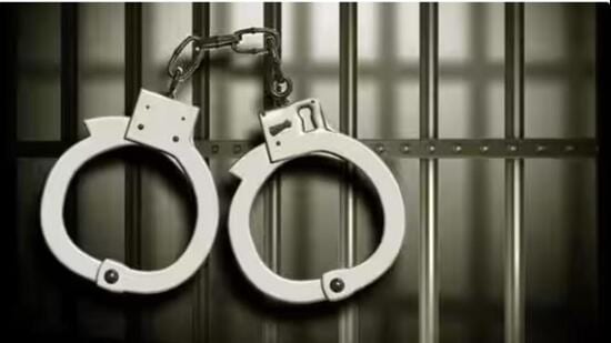 Jagdish Goswami alias Jagga Goswami, a resident of Manikhet in Bageshwar district, was arrested on Tuesday evening from Pinglao Bend near Kandhar Tiraha in Baijnath (Representative photo)