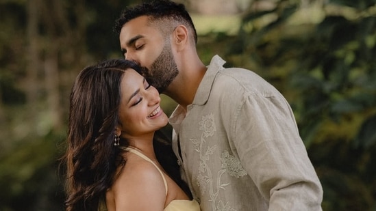 Jiyaa Shankar introduced Kaaran to the world with sweet pictures. 