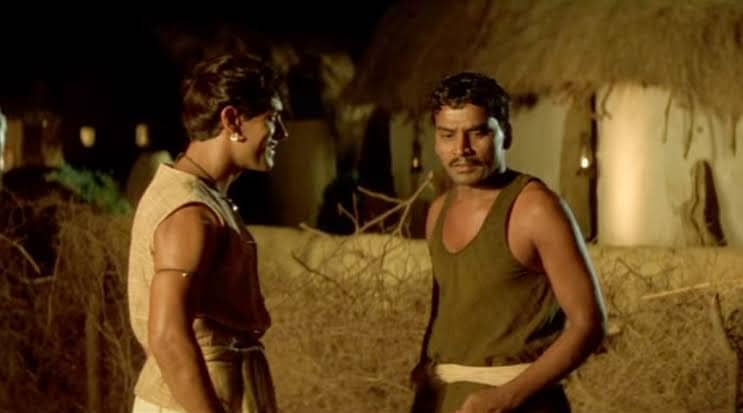 Daya Shankar Pandey with Aamir Khan in Lagaan. Daya Shankar Pandey with Aamir Khan in Lagaan.