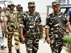 সম্ভাব্য অনুপ্রবেশ ঠেকাতে ভারত-নেপাল সীমান্তে নিরাপত্তা আরও কড়া করা হয়েছে।