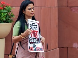 ধর্মীয় ভাবাবেগে আঘাতের অভিযোগে দায়ের হওয়া মামলায় এবার সুপ্রিম কোর্টের দ্বারস্থ হলেন তৃণমূল কংগ্রেসের সাংসদ মহুয়া মৈত্র। 