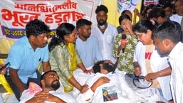 Jharkhand govt reaches out to protesting students, stalemate continues Jharkhand govt reaches out to protesting students, stalemate continues