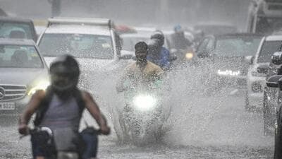 From 11:30pm on Wednesday to 8:30am on Thursday, Palam recorded the highest rainfall at 23.8mm. (HT Photo)