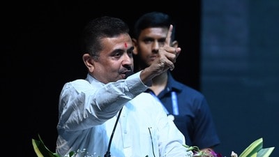 বুধবার মিলন মেলা প্রাঙ্গনে বস্ত্র শিল্প সম্মেলনে বক্তব্য রাখতে গিয়ে ব্যবসায়ীদের উদ্দেশে একাধিক গুরুত্বপূর্ণ বার্তা দেন মুখ্যমন্ত্রী। (Hindustan Times) বুধবার মিলন মেলা প্রাঙ্গনে বস্ত্র শিল্প সম্মেলনে বক্তব্য রাখতে গিয়ে ব্যবসায়ীদের উদ্দেশে একাধিক গুরুত্বপূর্ণ বার্তা দেন মুখ্যমন্ত্রী। (Hindustan Times)