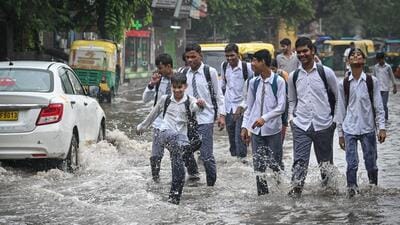 The India Meteorological Department (IMD) has forecast that wet conditions will persist over the next three days, with a yellow alert in place for Friday. (Sanchit Khanna/HT Photos) The India Meteorological Department (IMD) has forecast that wet conditions will persist over the next three days, with a yellow alert in place for Friday. (Sanchit Khanna/HT Photos)