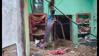 collapsed house in Pratapgarh’s Mahuli area under Kotwali police station limits in the early hours of Thursday. (Sourced) collapsed house in Pratapgarh’s Mahuli area under Kotwali police station limits in the early hours of Thursday. (Sourced)