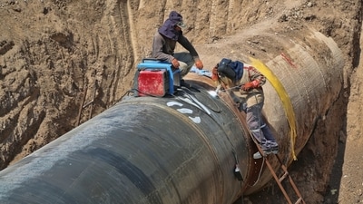 According to Global Energy Monitor, a research firm, about 12,300km of oil pipelines are under construction at present, with an additional 20,100km proposed, representing a significant expansion of the 350,000km of pipelines currently webbed around the world (UNSPLASH) According to Global Energy Monitor, a research firm, about 12,300km of oil pipelines are under construction at present, with an additional 20,100km proposed, representing a significant expansion of the 350,000km of pipelines currently webbed around the world (UNSPLASH)