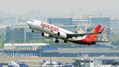 A fine of ₹1 lakh has been imposed on SpiceJet as part of the CCPA's action against platforms found using dark patterns. (MINT_PRINT) A fine of ₹1 lakh has been imposed on SpiceJet as part of the CCPA's action against platforms found using dark patterns. (MINT_PRINT)