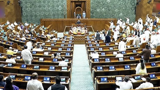 యూపీఐ లావాదేవీలపై ఛార్జీలు? లోక్సభలో పన్నుల సవరణ బిల్లుకు ఆమోదం (Sansad TV)