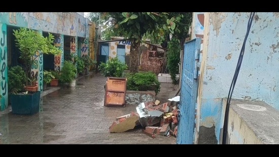 According to police and eyewitnesses, the incident occurred when school watchman Uday Singh climbed onto a table to remove a grass growing over the school’s entrance arch. (HT Photo)