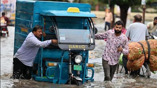 According to the advisory, continuous heavy rainfall is likely to cause waterlogging at several major roads. (HT file photo)