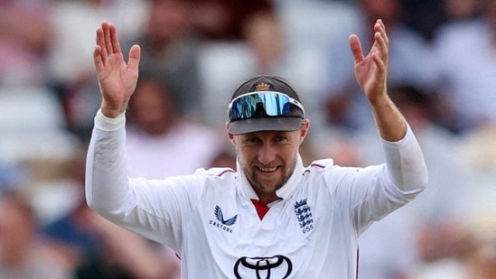Joe Root reacts.