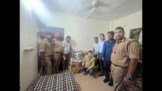 Excise department along with police officials conducted the raid (HT Photo)