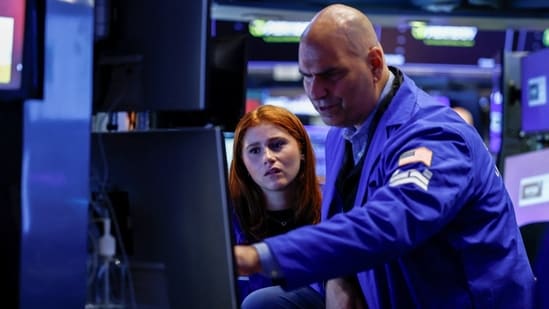 Futures for the S&P 500 gained slightly as Treasury yields were little changed in Asian trade.