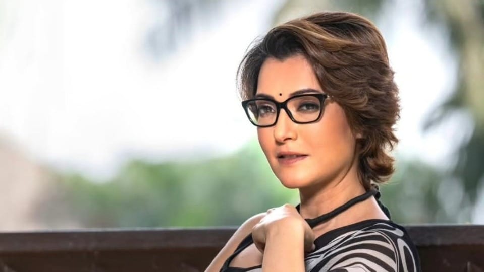 ‘ভালোবাসা ওভাররেটেড,পরিবার আমার কাছে সবকিছু নয়’, বিস্ফোরক প্রসেনজিৎ-পত্নী!