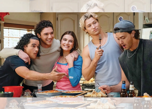 Tucker from Off Campus was the mom friend of the hockey group, ensuring that they were well-fed.