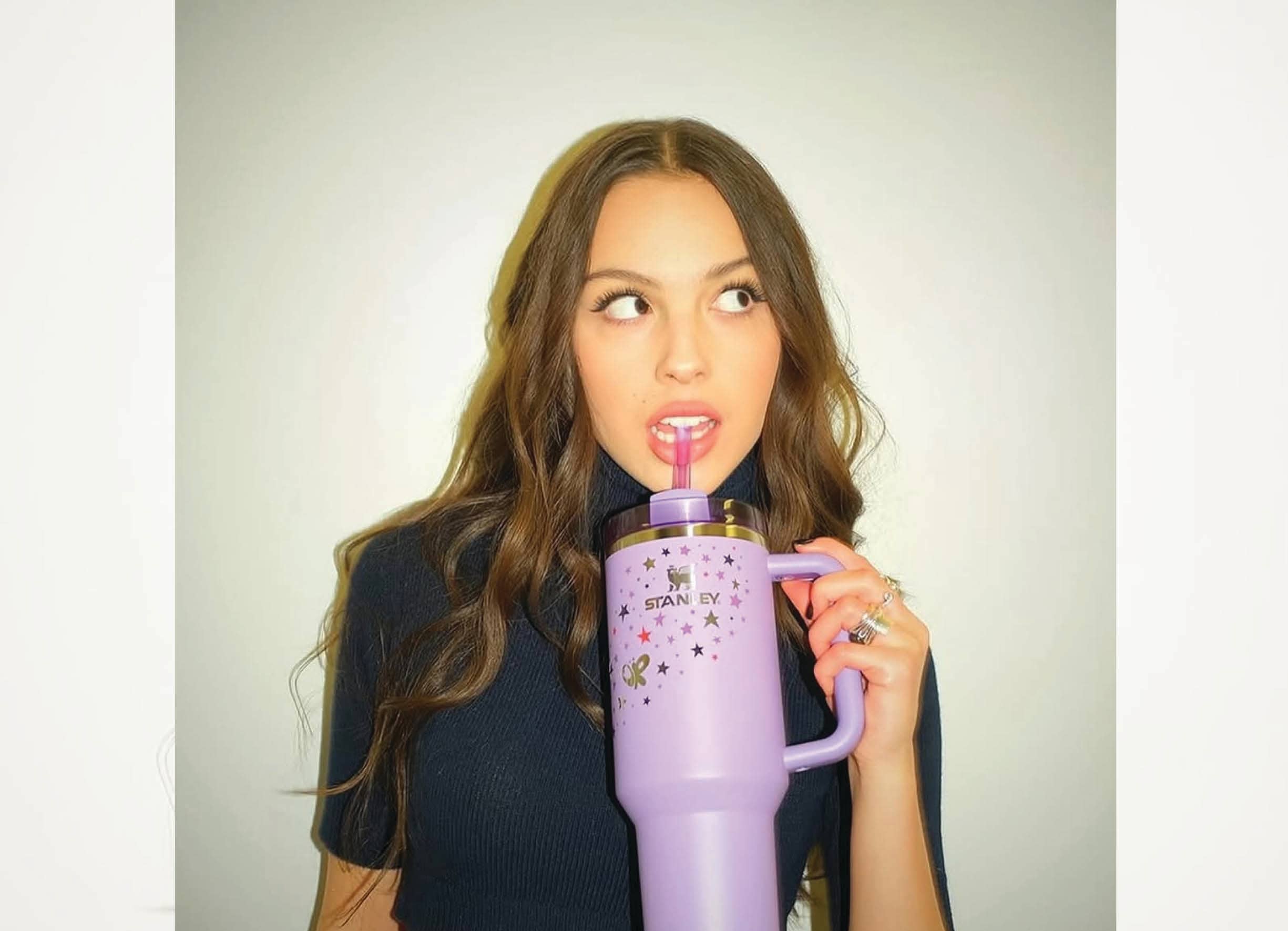 Everyone wanted a Stanley tumbler with straw charms in 2024. But now we’re over it. (INSTAGRAM/@OLIVIARODRIGO)