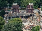Construction on the new ballroom extension of the White House in Washington, DC.(Bloomberg)