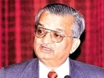 Maharashtra government has set up a four-member expert committee, headed by former Atomic Energy Commission chairman Anil Kakodkar, to re-examine the original alignment of Pune-Nashik semi high-speed rail corridor. (HT FILE)