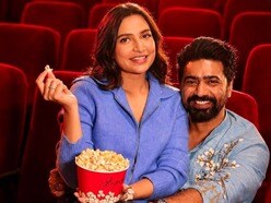 লাদাখ থেকে কলকাতায় ফিরলেন দেব-শুভশ্রী