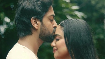 ইলিশ মাছের মাথা দিয়ে কচুশাক থেকে মাটন,পোলাও— অনুভব-অনুষ্কার বাগদানে জিভে জল আনা বাঙালি মেনু ইলিশ মাছের মাথা দিয়ে কচুশাক থেকে মাটন,পোলাও— অনুভব-অনুষ্কার বাগদানে জিভে জল আনা বাঙালি মেনু