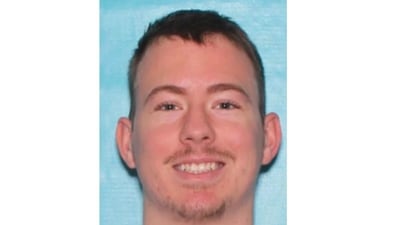 Matthew Flores, 27, wanted by Arizona police. ((X/ @901Lulu))