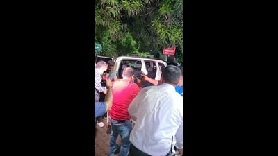 Both sustained gunshot injuries and were taken to a hospital, where doctors declared them dead on arrival. (HT PHOTO) Both sustained gunshot injuries and were taken to a hospital, where doctors declared them dead on arrival. (HT PHOTO)