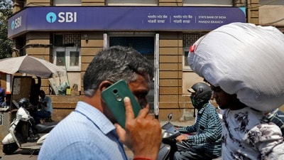 SBI క్యూ1 ఫలితాలు అదరహో: రూ.21,121 కోట్ల నికర లాభం (REUTERS)
