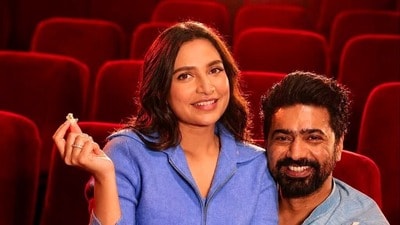 লাদাখ থেকে কলকাতায় ফিরলেন দেব-শুভশ্রী লাদাখ থেকে কলকাতায় ফিরলেন দেব-শুভশ্রী