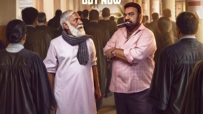 Pallaburusu Trailer: టూత్బ్రష్ కొనివ్వని కొడుకుపై తండ్రి కేసు.. నవ్విస్తూనే కంటతడి పెట్టిస్తున్న పళ్లబురుసు ట్రైలర్ Pallaburusu Trailer: టూత్బ్రష్ కొనివ్వని కొడుకుపై తండ్రి కేసు.. నవ్విస్తూనే కంటతడి పెట్టిస్తున్న పళ్లబురుసు ట్రైలర్