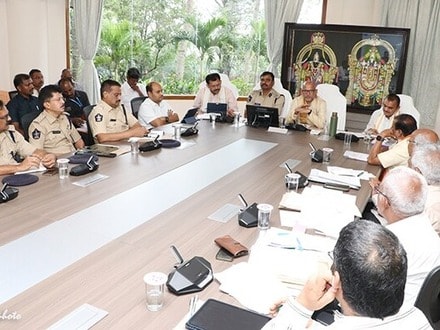 బ్రహ్మోత్సవాలపై సమీక్ష