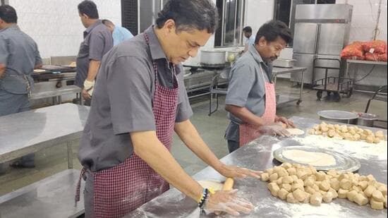 MMRDA canteen, more eateries shut in FDA sweep