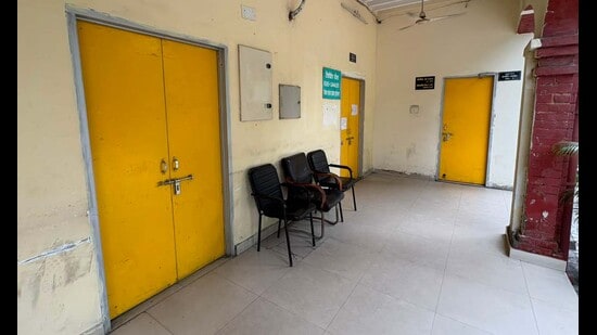 Closed Civil Surgeon office due to strike in the office in Ludhiana on Friday. (Manish/HT)