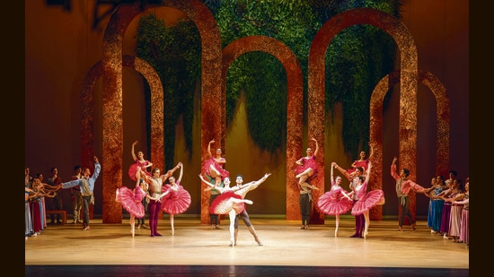 The revised La Bayadere (The Temple Dancer) features authentic details, mixed-race dancers, and backdrops that contain footage of real locations in Tamil Nadu. (Image courtesy Altin Kaftira)