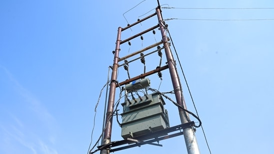 The man was trying to cross the central verge and came in contact with high-voltage electric wires(PTI/Representational Image)