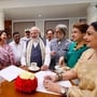 মোদীকে ঘিরে রচনা-সায়নীরা, টেবিলে হাসির ফোয়ারা! প্রধানমন্ত্রীকে বিশেষ উপহার জুনের