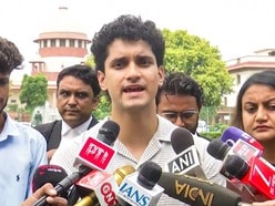 সিজেপি মুখপাত্র সৌরভ দাস সামাজিক মাধ্যমে বিচারপতির মন্তব্যের তীব্র সমালোচনা করেন।