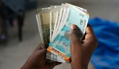 An employee shared that the manager has borrowed ₹4 lakh from ten team members. (Representational image). (Unsplash) An employee shared that the manager has borrowed ₹4 lakh from ten team members. (Representational image). (Unsplash)