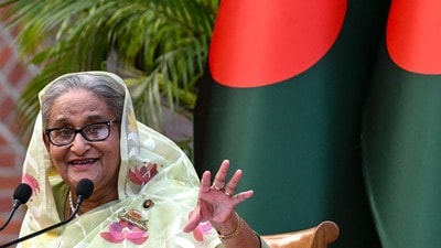 আওয়ামী লীগ BNP-তে মিশে যেতে পারে বলে মন্তব্য করেন সুনামগঞ্জ ২-এর সাংসদ (AFP) আওয়ামী লীগ BNP-তে মিশে যেতে পারে বলে মন্তব্য করেন সুনামগঞ্জ ২-এর সাংসদ (AFP)