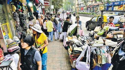 Mumbai, India - Feb. 6, 2025: Hawkers at Colaba Causway, in Mumbai, India, on Thursday, February 6, 2025. (Photo by Anshuman Poyrekar/ Hindustan Times) (Hindustan Times) Mumbai, India - Feb. 6, 2025: Hawkers at Colaba Causway, in Mumbai, India, on Thursday, February 6, 2025. (Photo by Anshuman Poyrekar/ Hindustan Times) (Hindustan Times)
