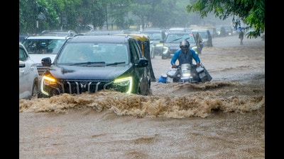 The IMD issued a yellow alert for Gurugram, forecasting rain in patches on Sunday, while temperatures rose 1.7°C across Haryana. (PTI) The IMD issued a yellow alert for Gurugram, forecasting rain in patches on Sunday, while temperatures rose 1.7°C across Haryana. (PTI)