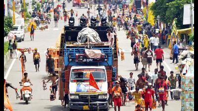 The Meerut to Ghaziabad (Dasna) stretch of the DME is roughly 32-km long, while the (Dasna) Ghaziabad-UP Gate stretch is another 18km. (Sakib Ali / HT) The Meerut to Ghaziabad (Dasna) stretch of the DME is roughly 32-km long, while the (Dasna) Ghaziabad-UP Gate stretch is another 18km. (Sakib Ali / HT)